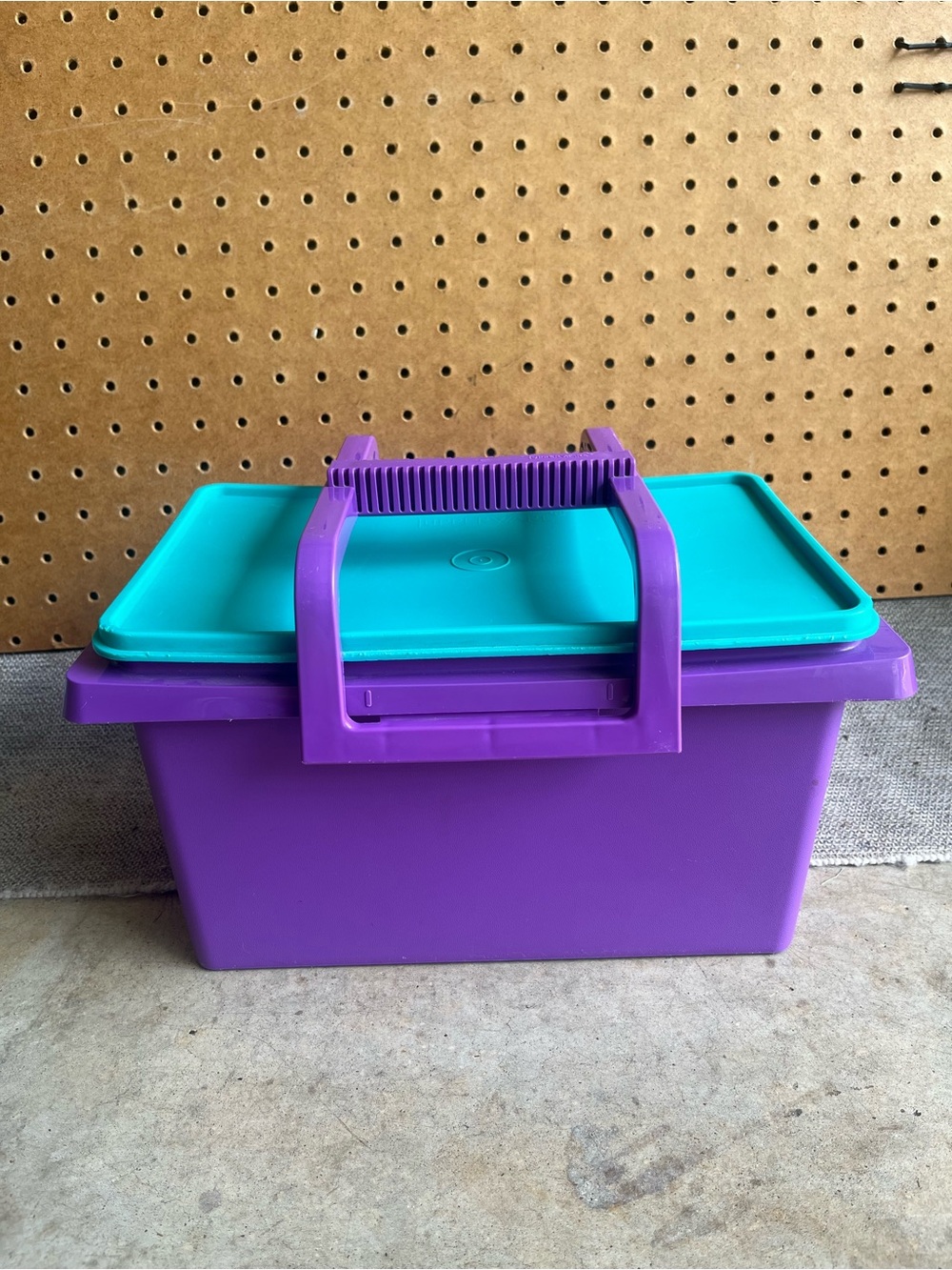 VTG Tupperware 1431 Stow N Go Carry All Tote Purple Tropical Water Made USA